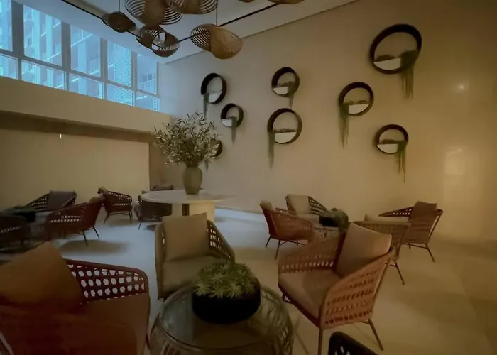 Park Mckinley West 1br Balcony Near Bgc Makati Airport *